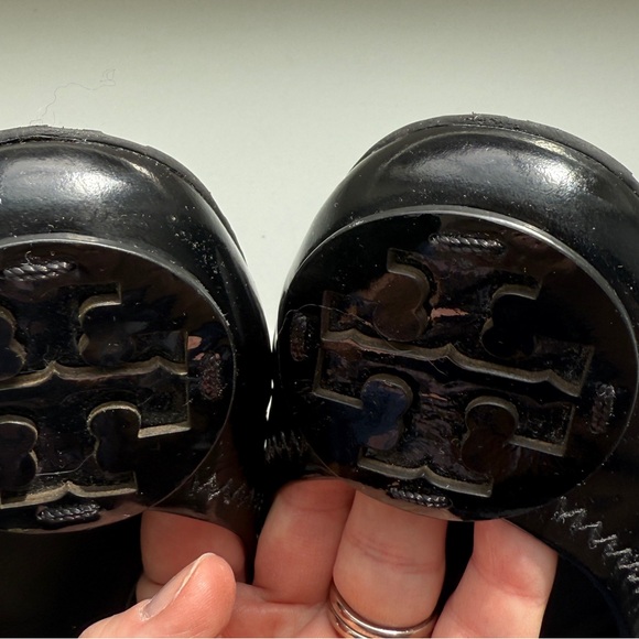 EUC Tory Burch Shoes | Tory Burch Patent Leather Flats | Color: BLACK | Size: 9 - Picture 6 of 10